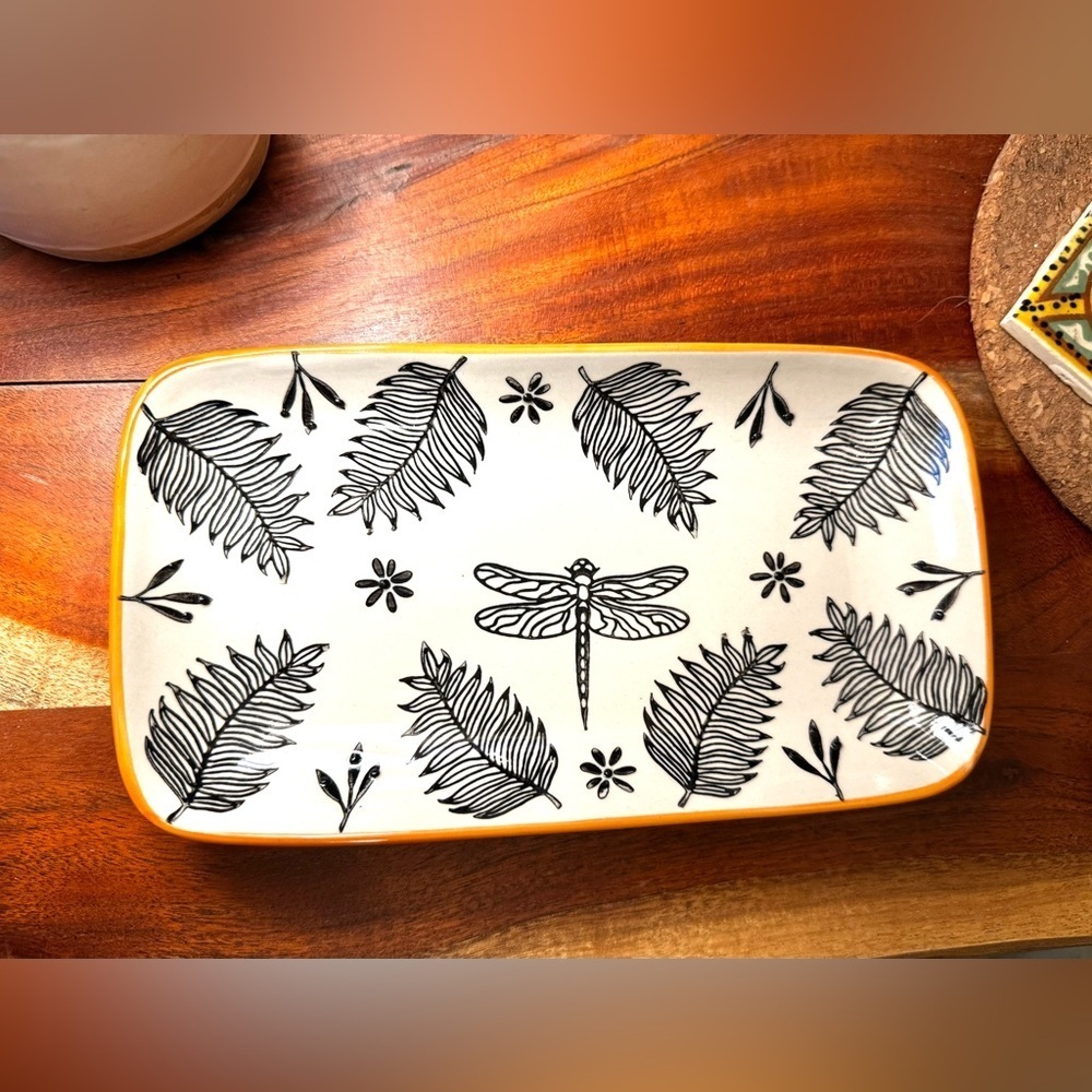 NEW Stoneware Dragonfly and Fern Plate, Black and White, Tray, Decor, gift - Picture 4 of 10